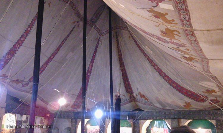 برپایی مراسم عزاداری ابا عبدالله(ع) زیر چادری با سابقه یک قرن در سبزوار