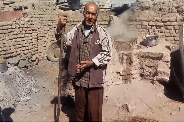 مشکلات تولید شیره انگور در روستای علیک شهرستان خوشاب